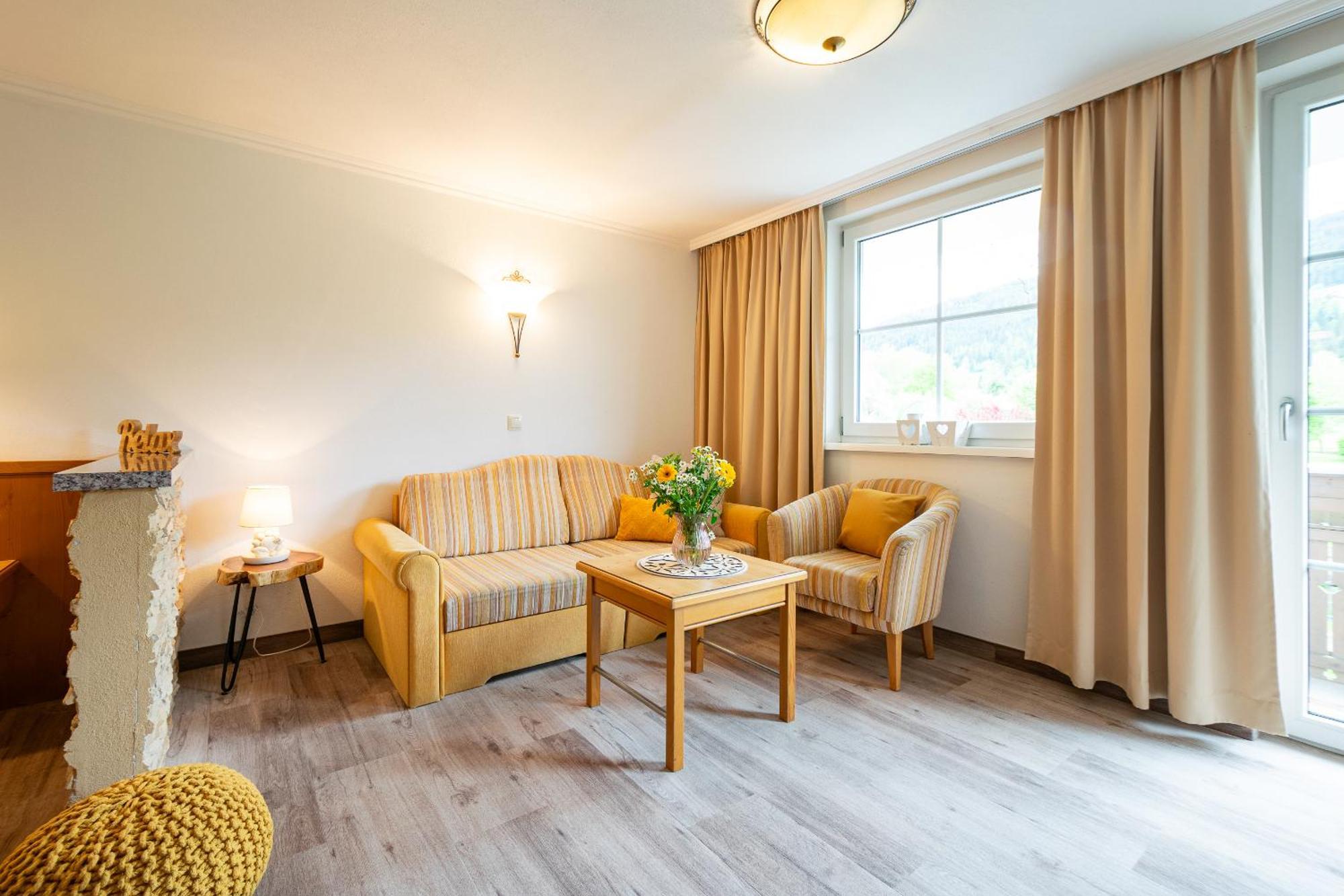 Landhotel Hubengut Bed And Breakfast 라드스타드트 외부 사진