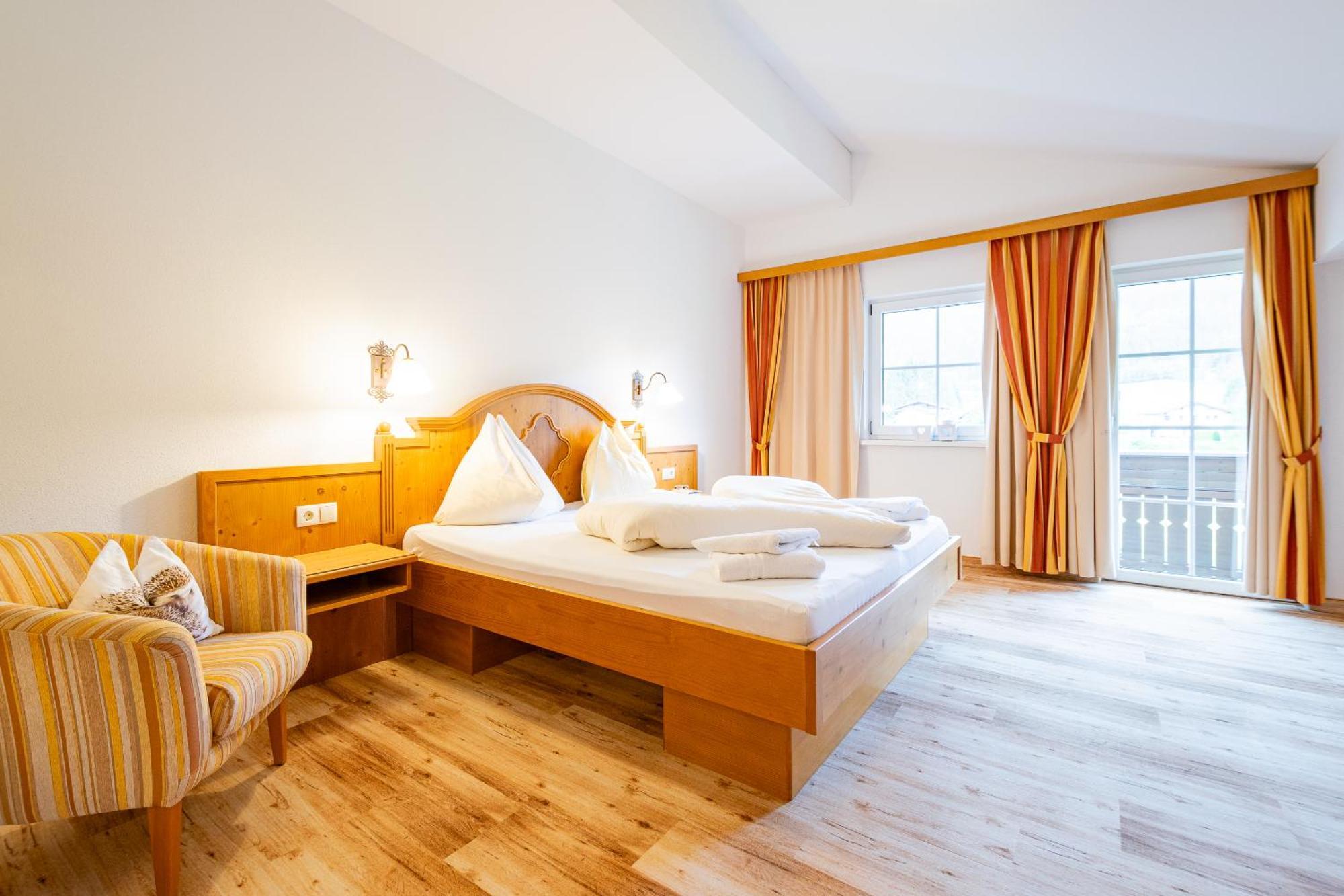 Landhotel Hubengut Bed And Breakfast 라드스타드트 외부 사진