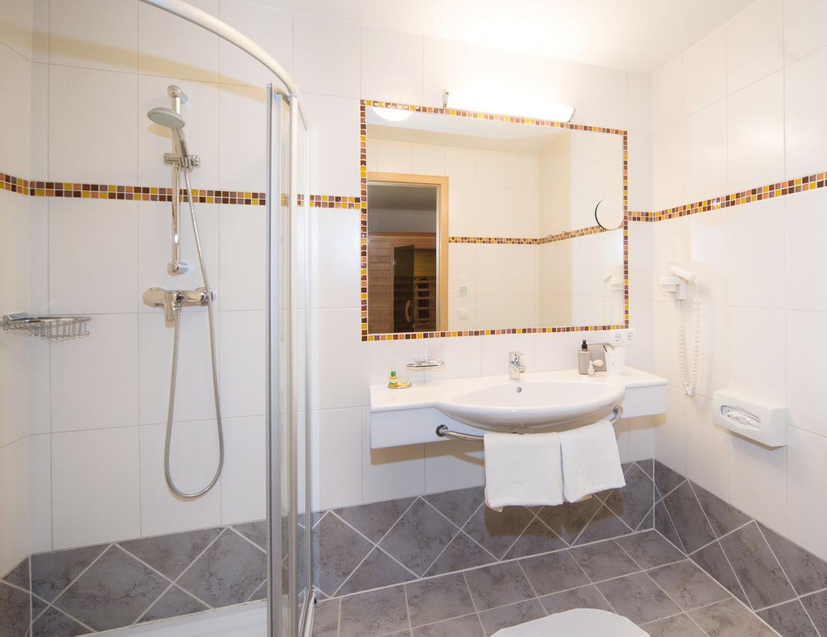 Landhotel Hubengut Bed And Breakfast 라드스타드트 외부 사진