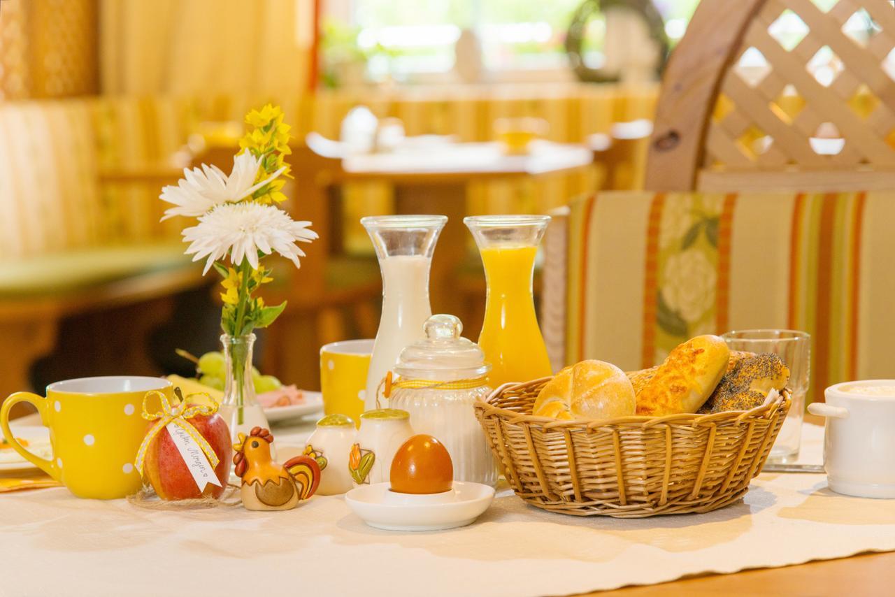 Landhotel Hubengut Bed And Breakfast 라드스타드트 외부 사진