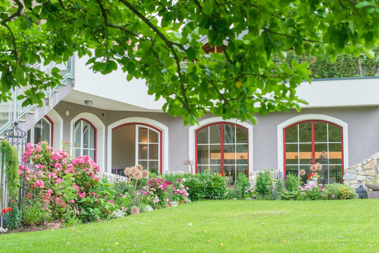 Landhotel Hubengut Bed And Breakfast 라드스타드트 외부 사진