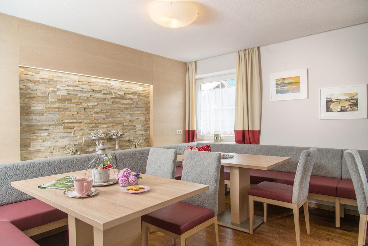 Landhotel Hubengut Bed And Breakfast 라드스타드트 외부 사진